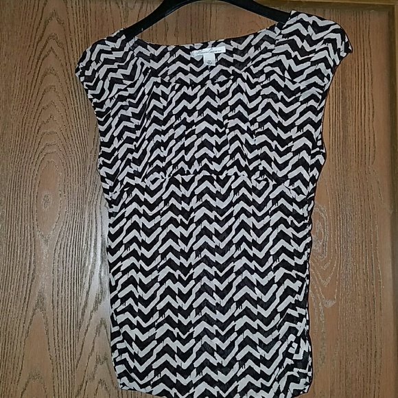 Kenneth Cole Tops - Kenneth Cole brown and tan print top(3 for $20)